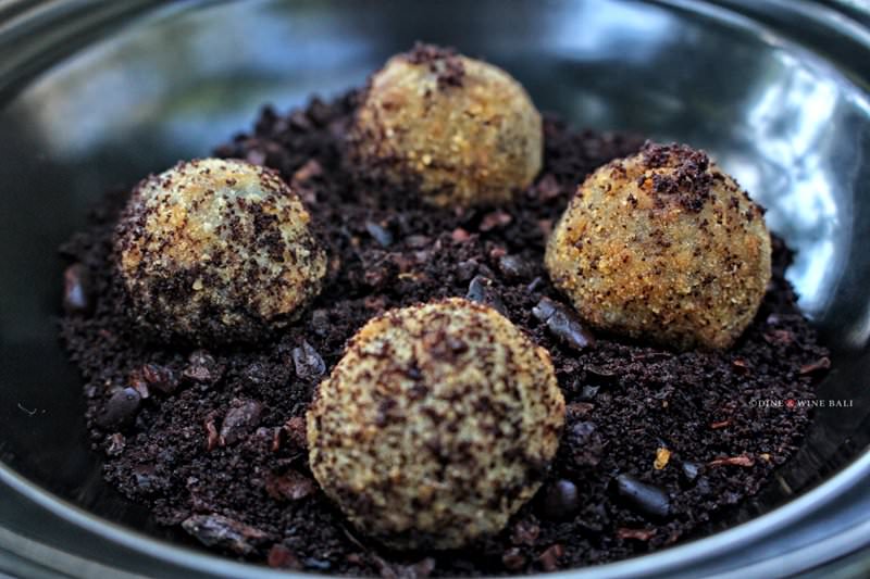 Dine & Wine Bali Best Restaurants & Culinary Guide Bali Cuca Bali Fine Dining Tapas Jimbaran Hot Potatoes Spiced Keluak Gravy Crushed Cocoa Pods
