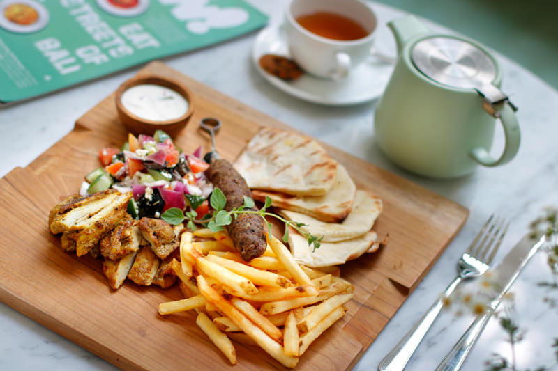 Dine & Wine Bali Best Restaurants & Culinary Guide Bali Gourmet Café Bali Petitenget Comfort Food Mezze Platter