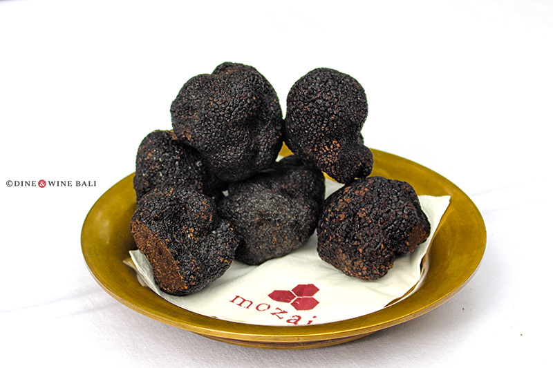 Dine & Wine Bali Best Restaurants & Culinary Guide Bali Spotlight Foodies Notes Review Black Truffle Dinner Mozaic Restaurant Ubud The Diamonds of Perigord