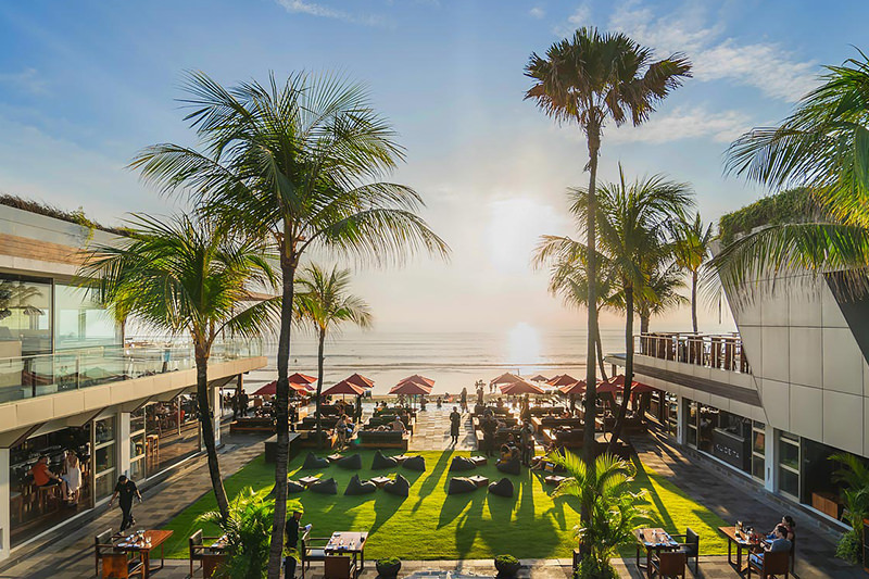 Dine & Wine Bali Best Restaurants & Culinary Guide KU DE TA Restaurant Beach Club & Bar Seminyak Sunset Spot Bali